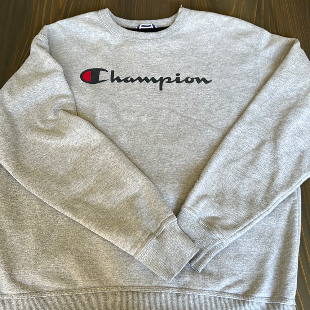 Gray Champion crew neck sweatshirt. Men’s size large